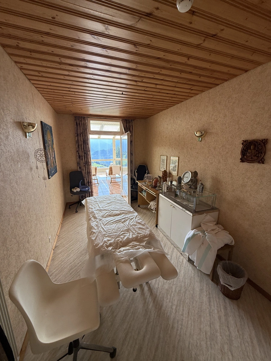 Massage room with Alpine views